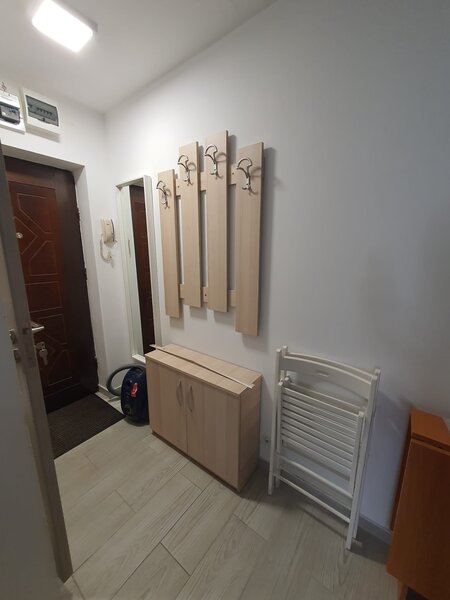 Piata Alba Iulia, adiacent, Strada Moise Nicoara, parter.