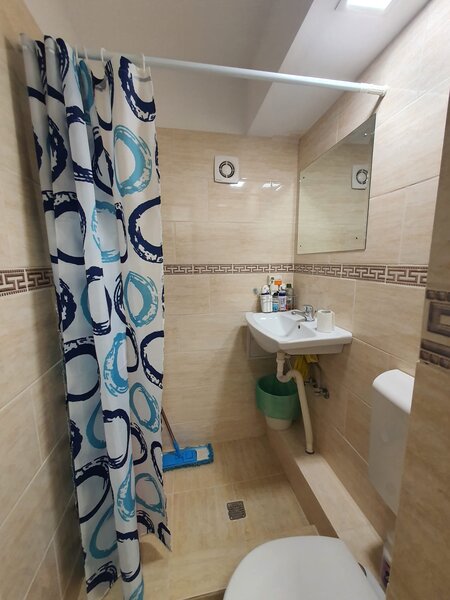 Piata Alba Iulia, adiacent, Strada Moise Nicoara, parter.