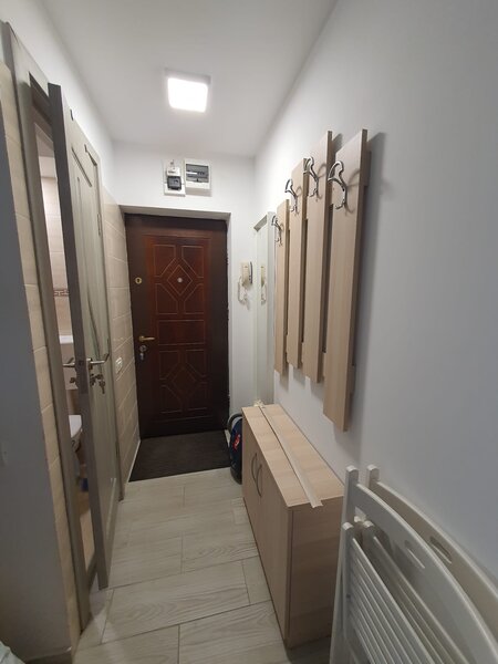 Piata Alba Iulia, adiacent, Strada Moise Nicoara, parter.