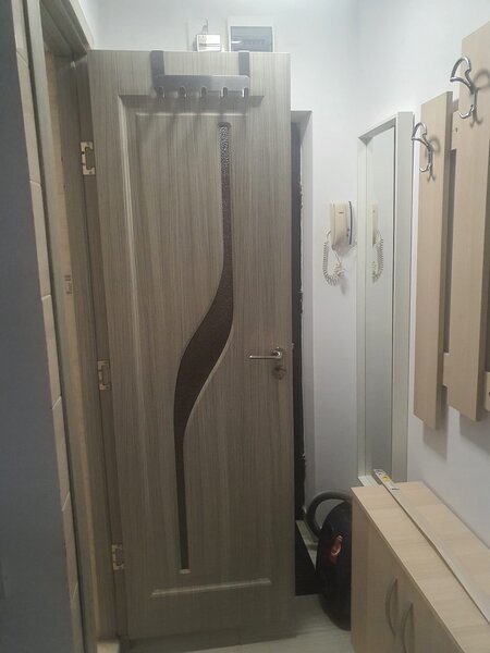 Piata Alba Iulia, adiacent, Strada Moise Nicoara, parter.