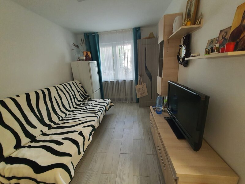 Piata Alba Iulia, adiacent, Strada Moise Nicoara, parter.